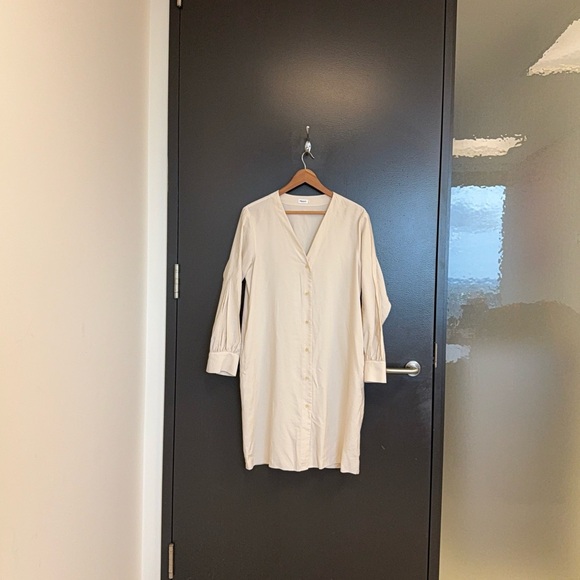 Filippa K NWOT size 4 (slightly oversized) Cream V-Neck Bishop Sleeve Dress - Picture 5 of 11